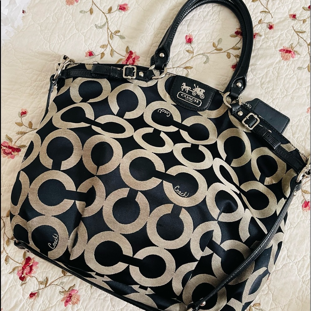 Authentic Signature Coach Bag - Picture 5 of 8